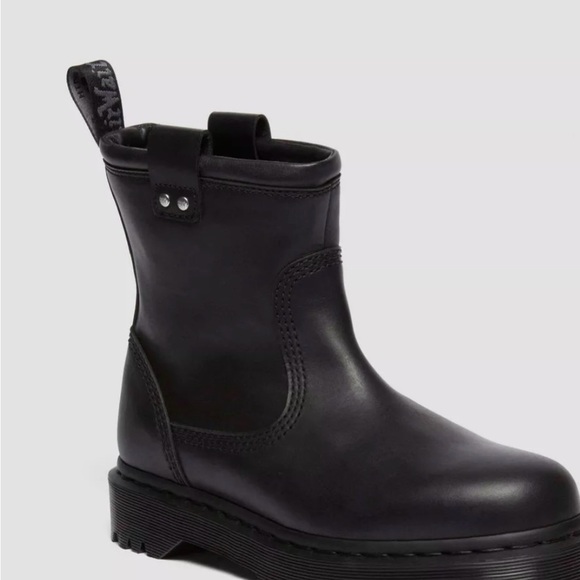 Dr. Martens women’s ankle boots Sz 8 Anistone Lo Leather black bikercore NWOT - Picture 2 of 9